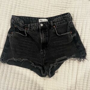 Zara Women's Distressed High Waisted Black Jean Shorts Size 8
